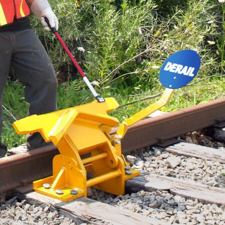 Hinged Two-Way Railroad Derails with Pop Up Sign Holder